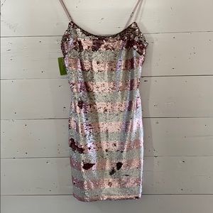 ✨3/$30✨Soloiste Sequined Mini Dress